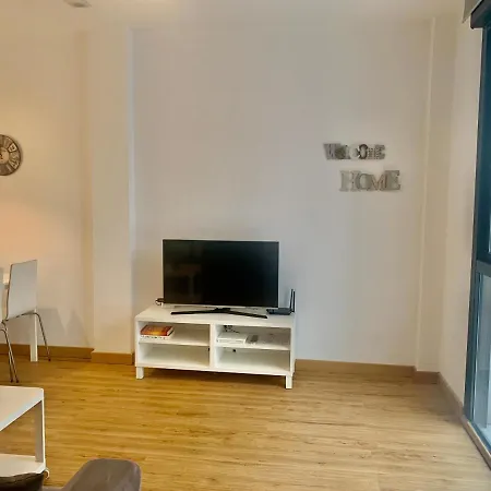 Apartman Homely Refino 1-i6 Y Bajo E5 *