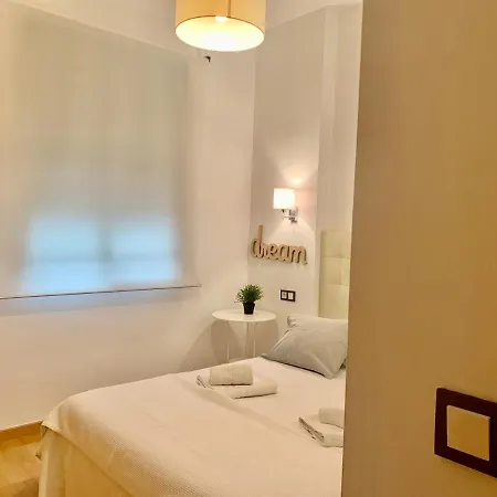 Homely Refino 1-i6 Y Bajo E5 Appartamento Málaga